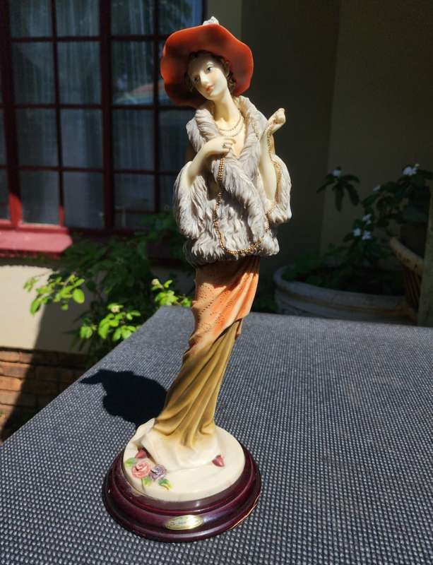 ELEGANT LADY JULIANA COLLECTION 2004 FIGURINE WITH FUR COAT, HAT AND LONG NECKLACE HAND FINISHED