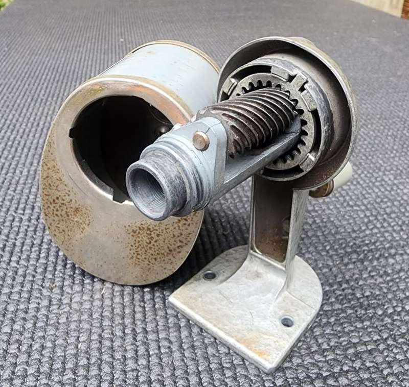 VINTAGE 1960S AUTOMATIC PENCIL SHARPENER CO (APSCO) USA PENCIL SHARPENER