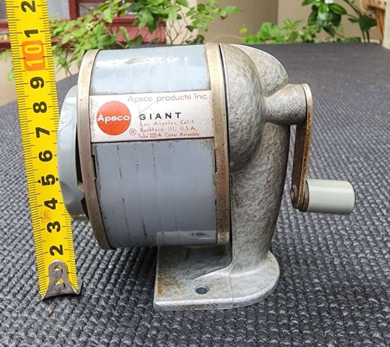 VINTAGE 1960S AUTOMATIC PENCIL SHARPENER CO (APSCO) USA PENCIL SHARPENER