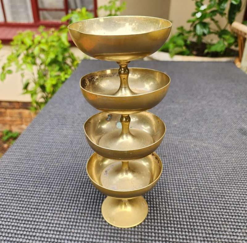 VINTAGE JUBILEE SILVERPLATE ON SOLID BRASS CHAMPAGNE CUPS GOBLETS WEIGHT 200G EACH