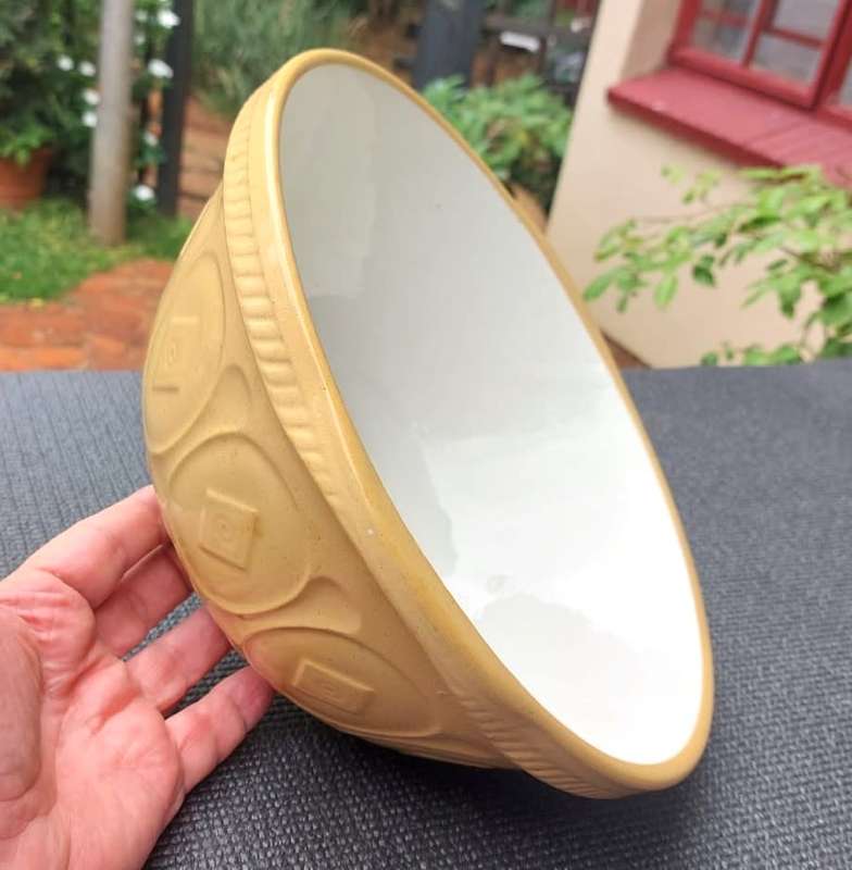 VINTAGE 1950S TG GREEN & CO ENGLAND THE GRIPSTAND TWO HANDLED MIXING BOWL 30CM WIDE RARE FIND