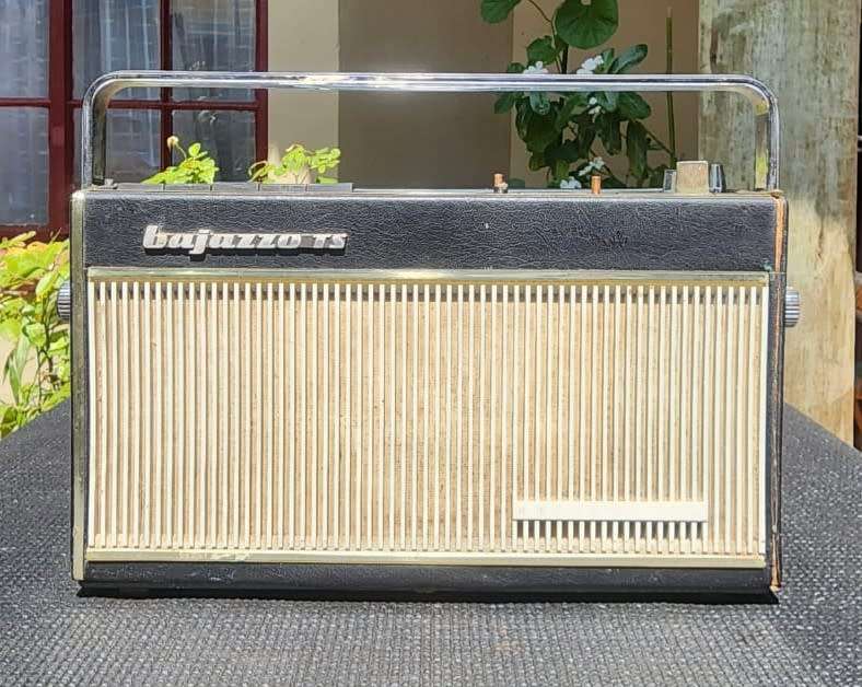 RARE VINTAGE 1960S TELEFUNKEN BAJAZZO TS PORTABLE RADIO MADE IN GERMANY WORKING VERY WELL!