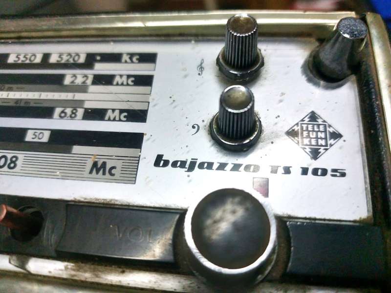 RARE VINTAGE 1960S TELEFUNKEN BAJAZZO TS PORTABLE RADIO MADE IN GERMANY WORKING VERY WELL!