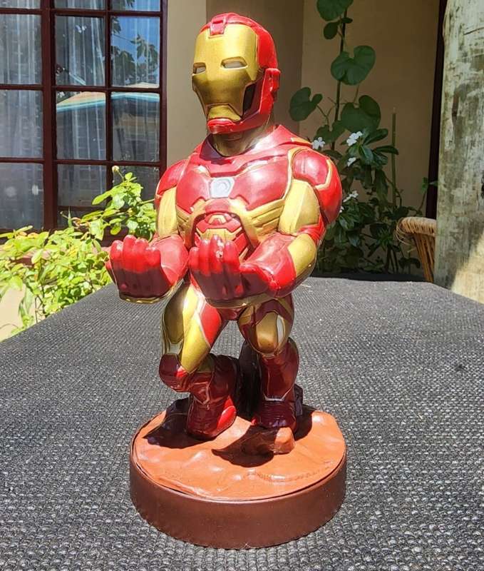 Iron Man Marvel Avengers Phone / Controller Holder Exquisite Gaming Cable Guys