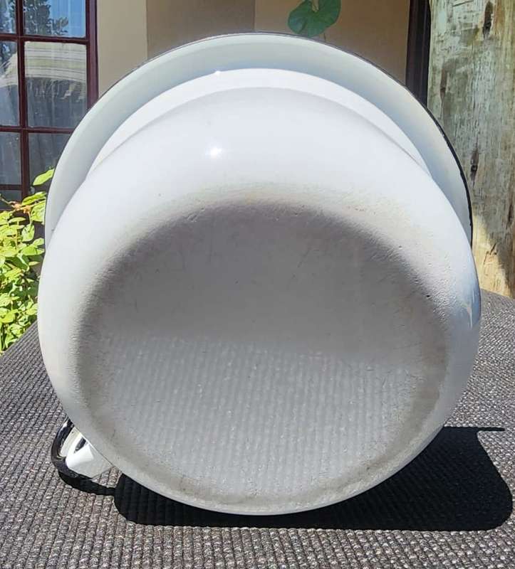 Hendler & Hendler Boksburg SA 1970s White Enamel Chamber Pot