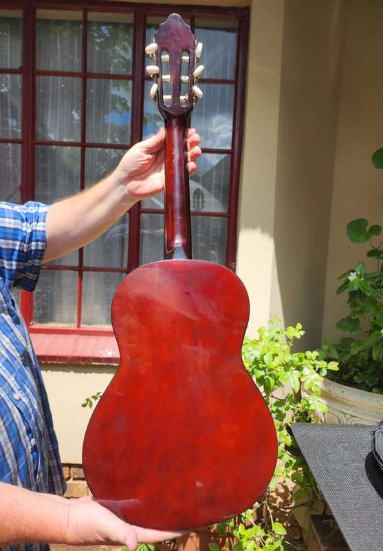 Excellent Condition Valencia Australia CG160 Nylon String Classical Half Size Guitar with Carry Bag