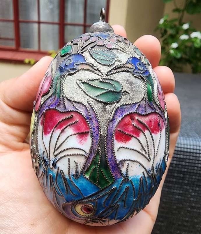 CLOISONNE ENAMEL PAINTED EGG WITH PEACOCK AND FLOWER MOTIF MEDIUM SIZED 9CM HIGH