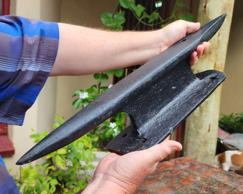 RAILWAY TRACK TWO HORNED ANVIL WITH HORSESHOE PRITCHEL HOLE LARGE 53CM LONG HEAVY 11KG