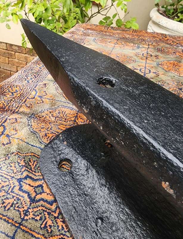 RAILWAY TRACK TWO HORNED ANVIL WITH HORSESHOE PRITCHEL HOLE LARGE 53CM LONG HEAVY 11KG