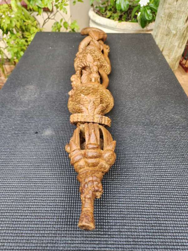 Unusual Elaborately Hand Carved Nyami Nyami Zambezi River Snake Head Handle Walking Stick
