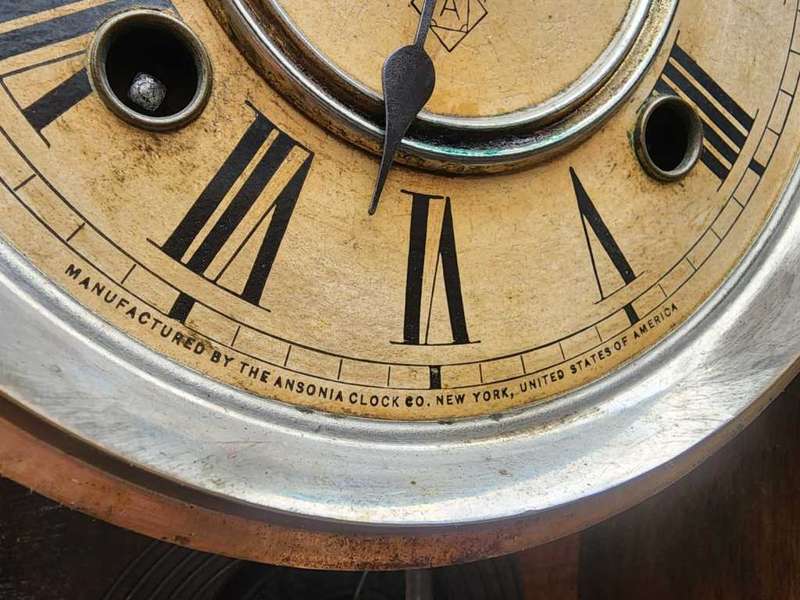 Antique 1901 Ansonia Kirkwood Oak Kitchen or Gingerbread Clock Working with Key