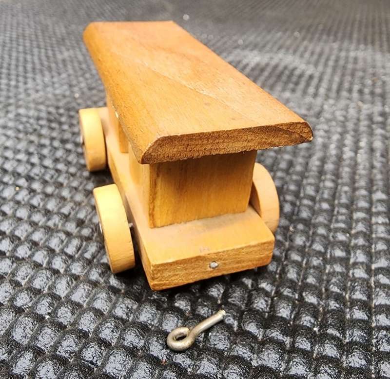 VINTAGE 1970S LOQUAI HOLZKUNST GERMANY 5 PIECE WOODEN FREIGHT TRAIN SET
