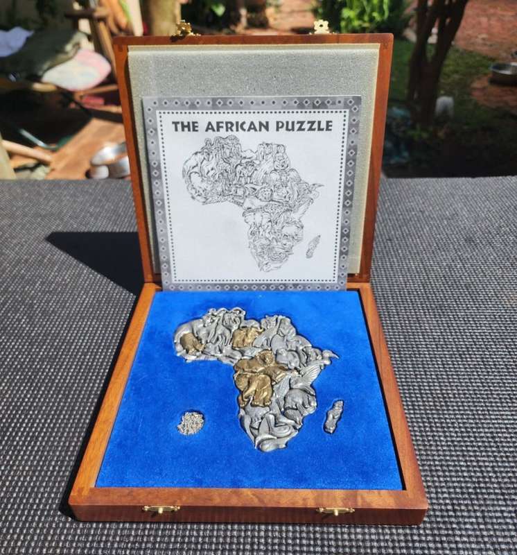 Wonderful African Animal Map Puzzle Pendent 1994 Boxed Set - 36 Pewter Pieces - Big 5 Brass Plated