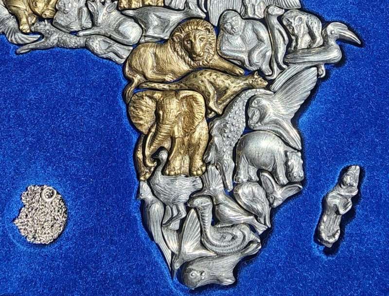 Wonderful African Animal Map Puzzle Pendent 1994 Boxed Set - 36 Pewter Pieces - Big 5 Brass Plated