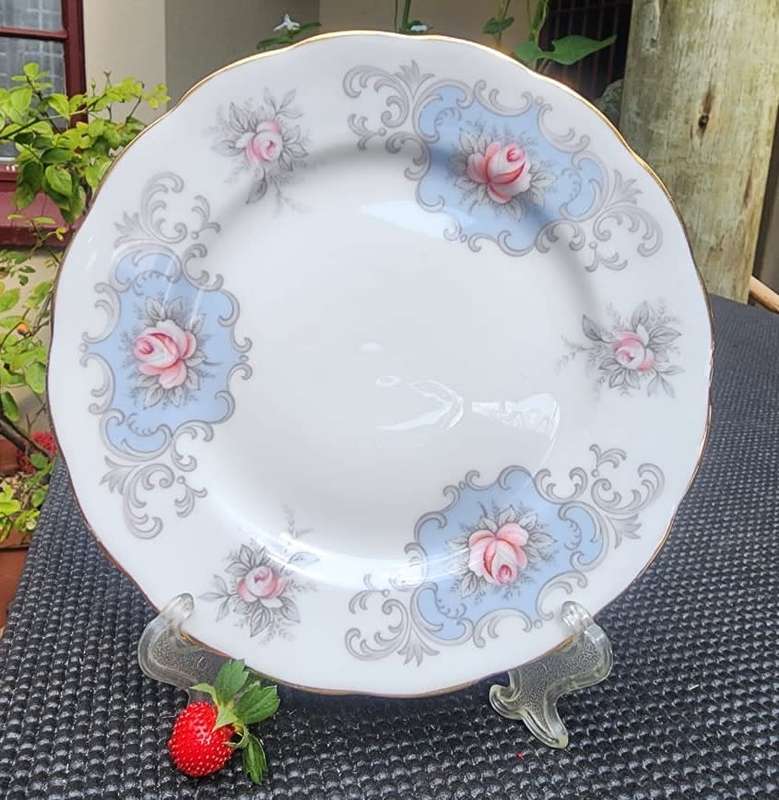 Queen Anne Ridgway England 1960s Pink Roses on Blue Shield Pattern 8350 Trio 3rd of 4