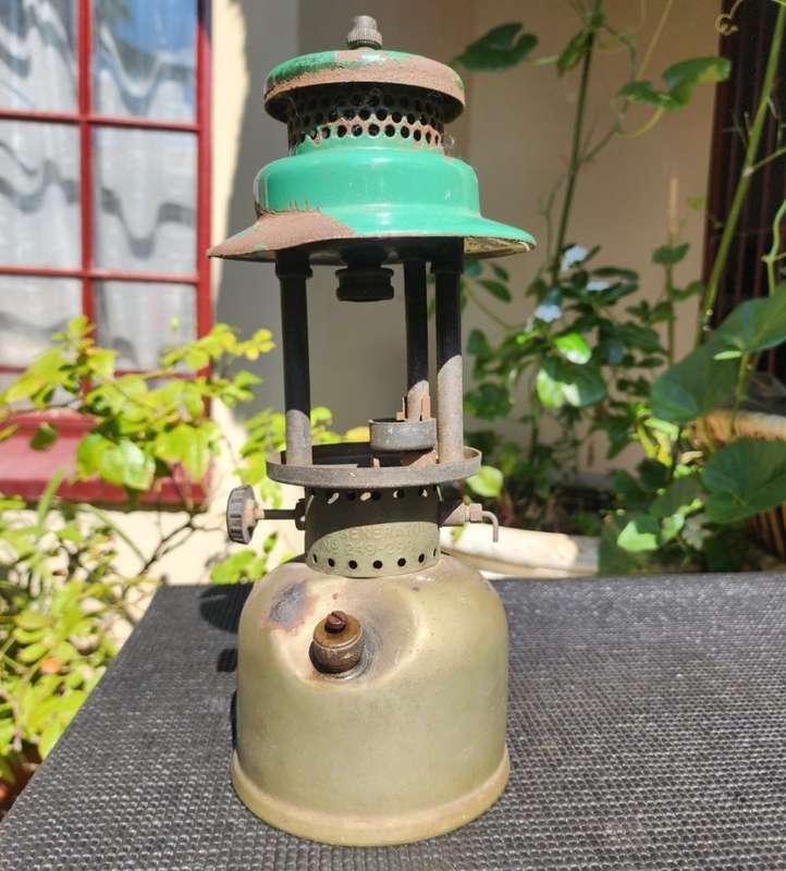 Coleman 1955 Model 249-299 Sunshine of the Night Made in Canada With Rare Brass Fount Green Ventilat