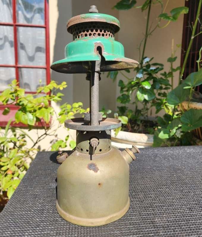 Coleman 1955 Model 249-299 Sunshine of the Night Made in Canada With Rare Brass Fount Green Ventilat