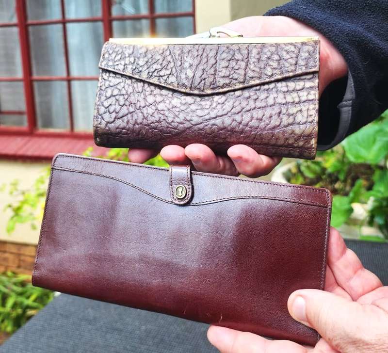 Busby Genuine Wild Buffalo Leather Ladies Kiss Lock Purse plus a Genuine Leather Long Wallet