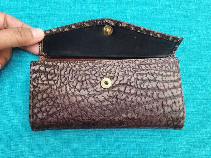 Busby Genuine Wild Buffalo Leather Ladies Kiss Lock Purse plus a Genuine Leather Long Wallet