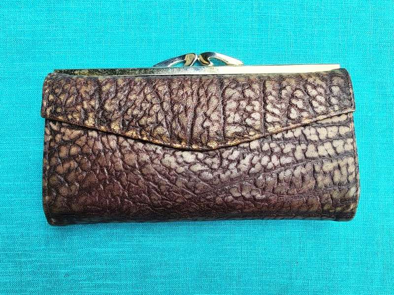 Busby Genuine Wild Buffalo Leather Ladies Kiss Lock Purse plus a Genuine Leather Long Wallet