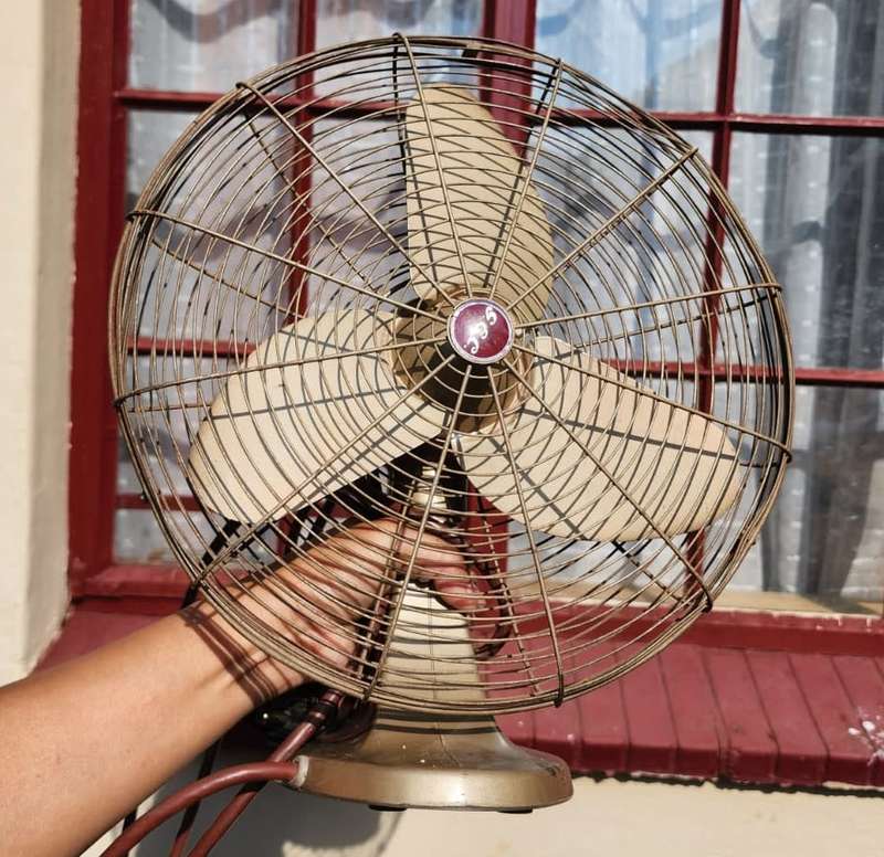 Rare 3 Blade 1930s General Electric Company England (GEC) BS 380 Desk or Wall Fan