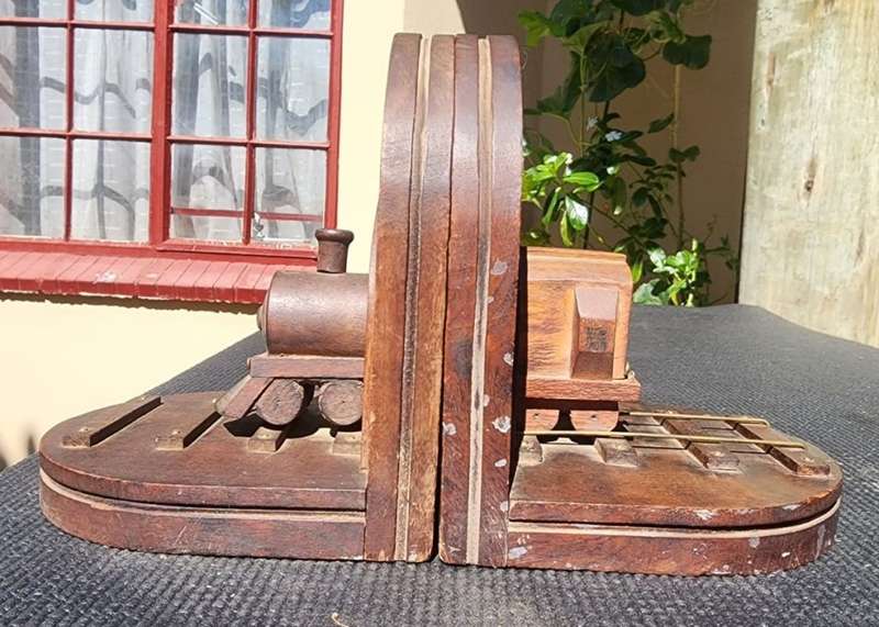 Awesome Steam Locomotive and Railway Cart Wooden Bookends