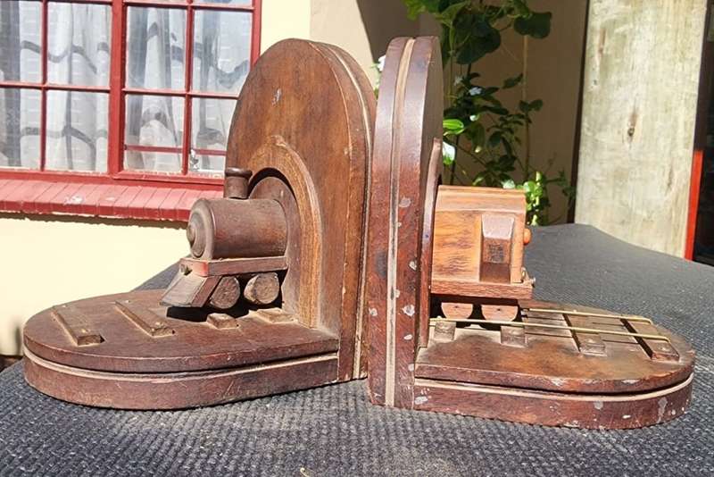 Awesome Steam Locomotive and Railway Cart Wooden Bookends