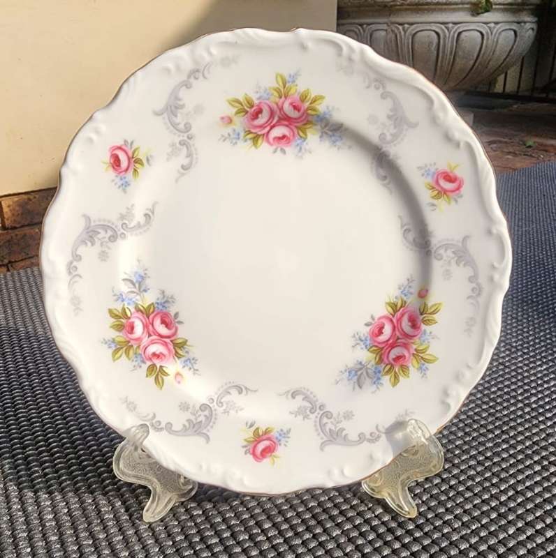 Royal Albert 1969-1980 Beautiful Tranquility Pattern Odd Saucer and Sideplate