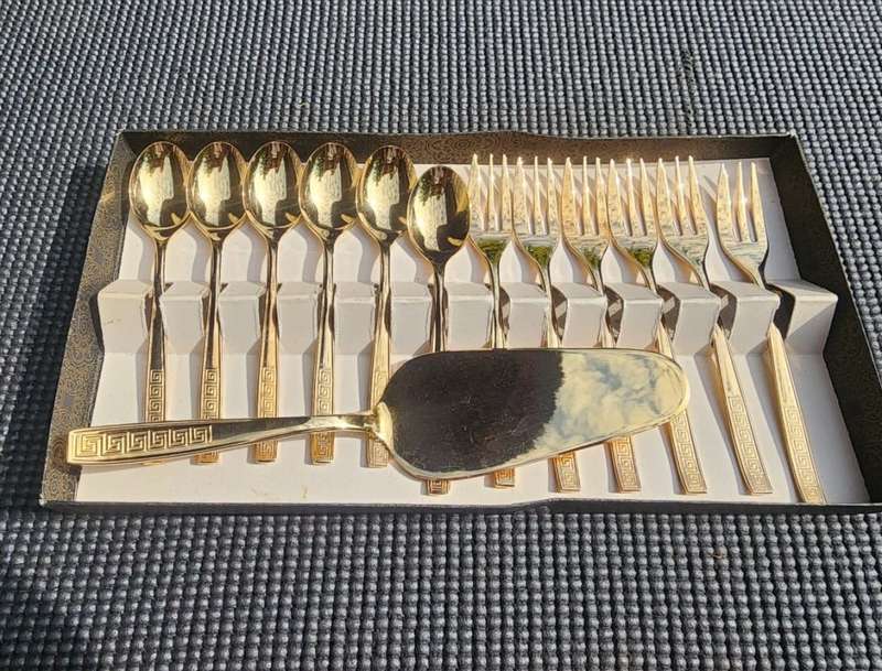 Vintage NTC 23 Carat Gold Plated Set: 6 Teaspoons, 6 Desert Forks, 1 Cake Lifter