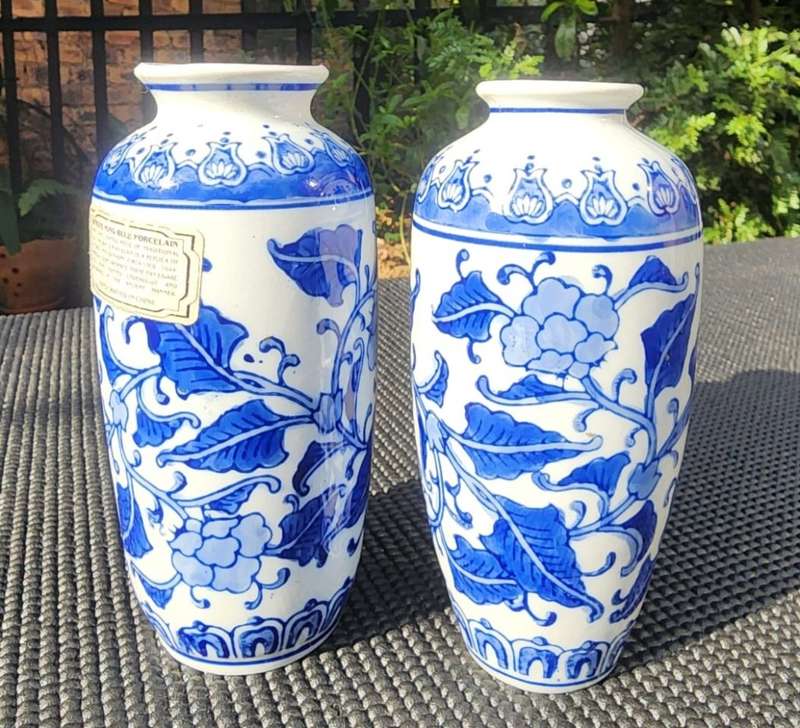 Ming Dynasty Imperial Court Blue and White Porcelain Replica Vases