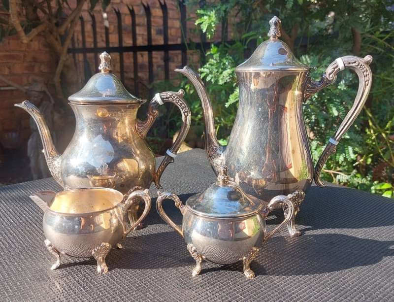VINTAGE (1970S) EM-ESS SOUTH AFRICA SILVERPLATED TEASET: COFFEE POT, TEAPOT, SUGAR POT, MILK CREAMER