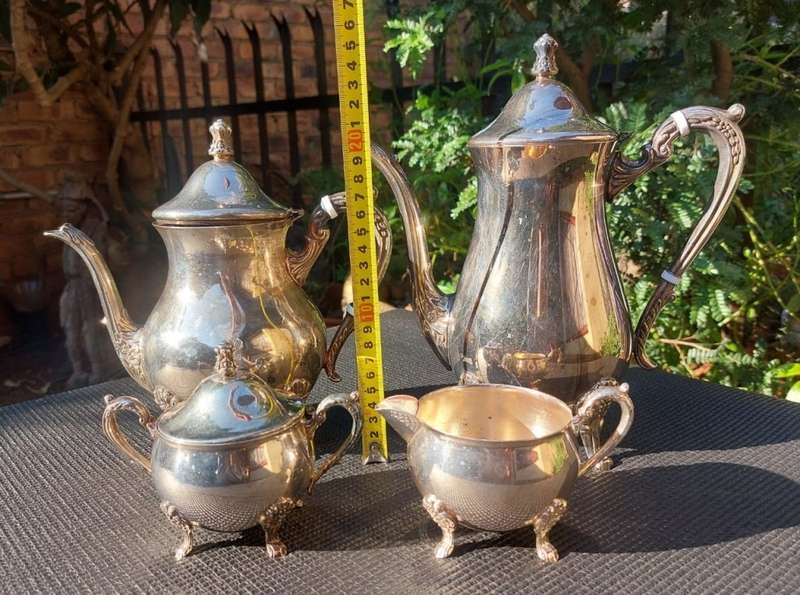 VINTAGE (1970S) EM-ESS SOUTH AFRICA SILVERPLATED TEASET: COFFEE POT, TEAPOT, SUGAR POT, MILK CREAMER