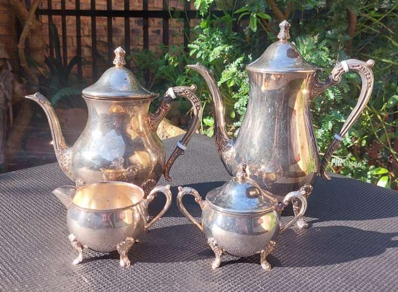 VINTAGE (1970S) EM-ESS SOUTH AFRICA SILVERPLATED TEASET: COFFEE POT, TEAPOT, SUGAR POT, MILK CREAMER