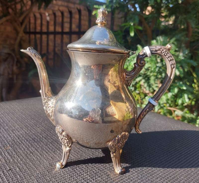 VINTAGE (1970S) EM-ESS SOUTH AFRICA SILVERPLATED TEASET: COFFEE POT, TEAPOT, SUGAR POT, MILK CREAMER