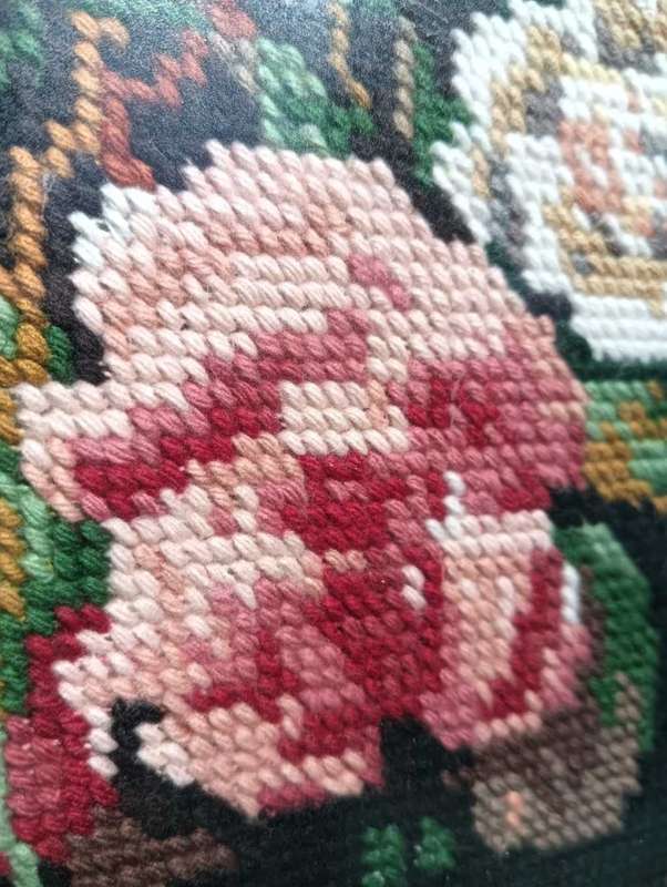 COLOURFUL VINTAGE HAND-STITCHED NEEDLEPOINT FLORAL BOUQUET TAPESTRY