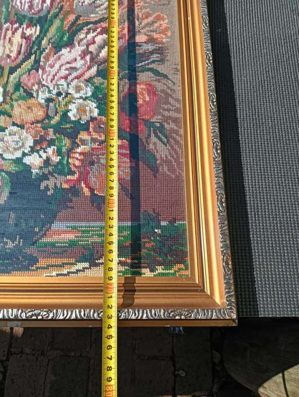 COLOURFUL VINTAGE HAND-STITCHED NEEDLEPOINT FLORAL BOUQUET TAPESTRY