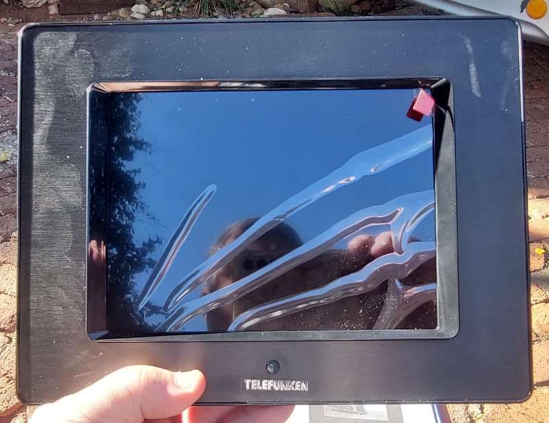 Telefunken 20cm Digital Photo Frame As New in Box With Charger, Remote, Booklet and Bracket