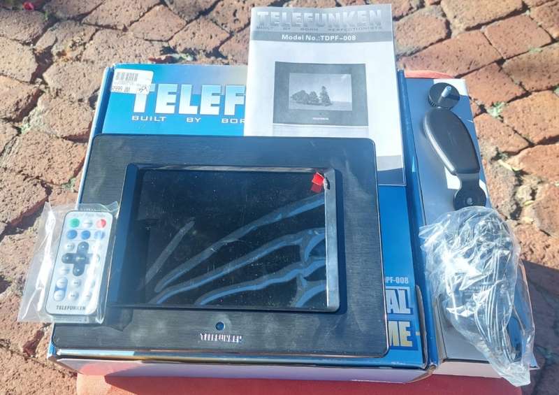 Telefunken 20cm Digital Photo Frame As New in Box With Charger, Remote, Booklet and Bracket