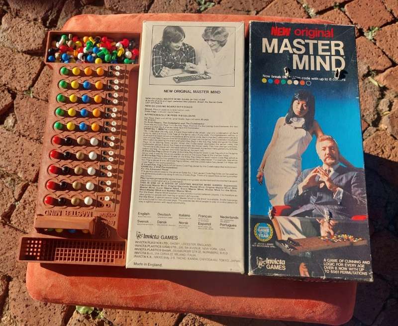 Break the Code Vintage 1972 Master Mind Invicta Strategy Board Game