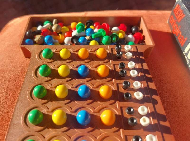 Break the Code Vintage 1972 Master Mind Invicta Strategy Board Game