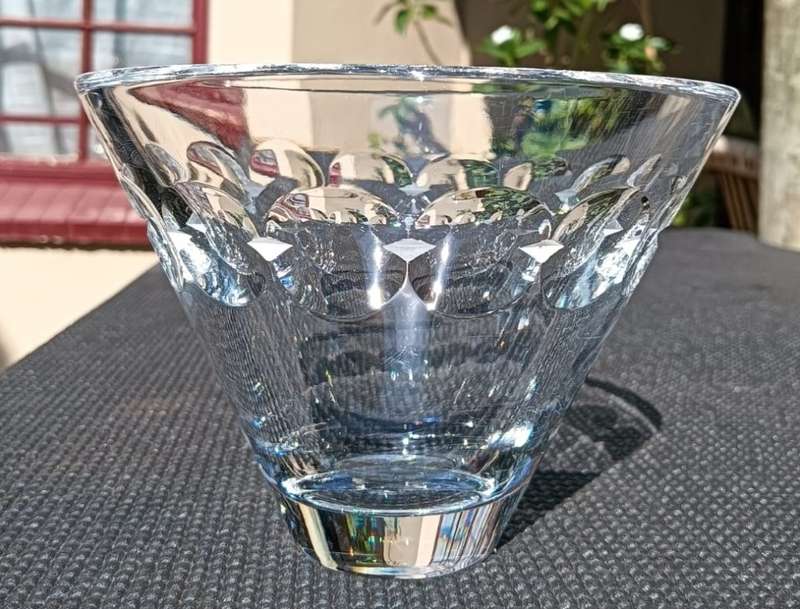 Ringing and Singing Stuart England Chrystal Glass Bowl with Stuart Chrystal Acid Etched Mark
