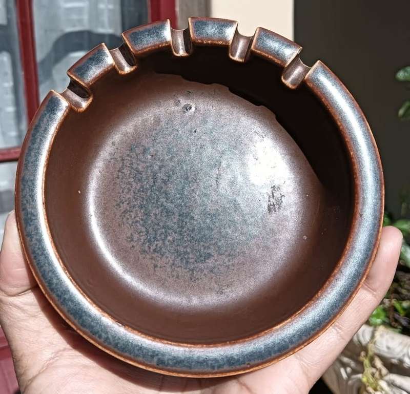 ARABIA (FINLAND) PORCELAIN ART ASHTRAY