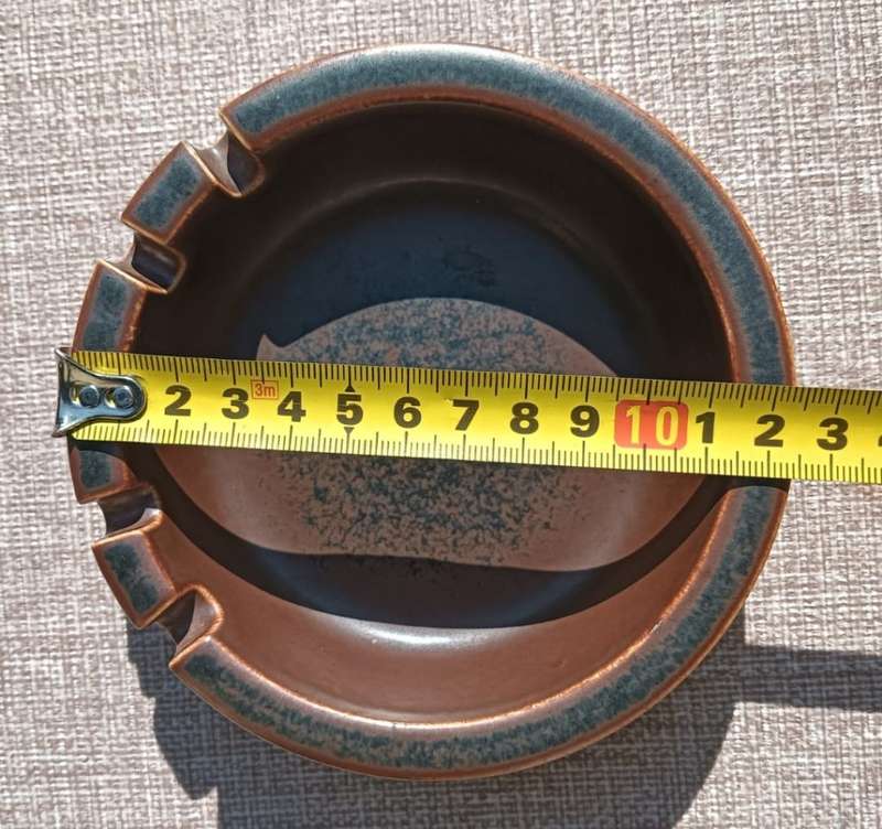 ARABIA (FINLAND) PORCELAIN ART ASHTRAY
