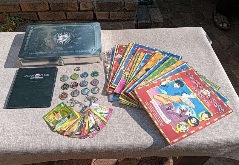 Jackie Chan Adventures 2004 Collectable Tin with 34 Trading Cards all 12 Talismans and 20 Magazines