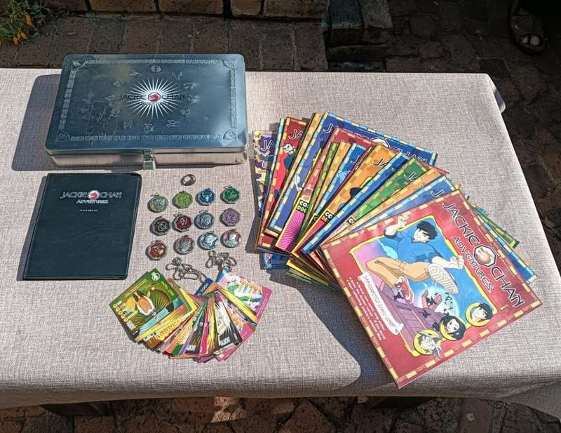 Jackie Chan Adventures 2004 Collectable Tin with 34 Trading Cards all 12 Talismans and 20 Magazines