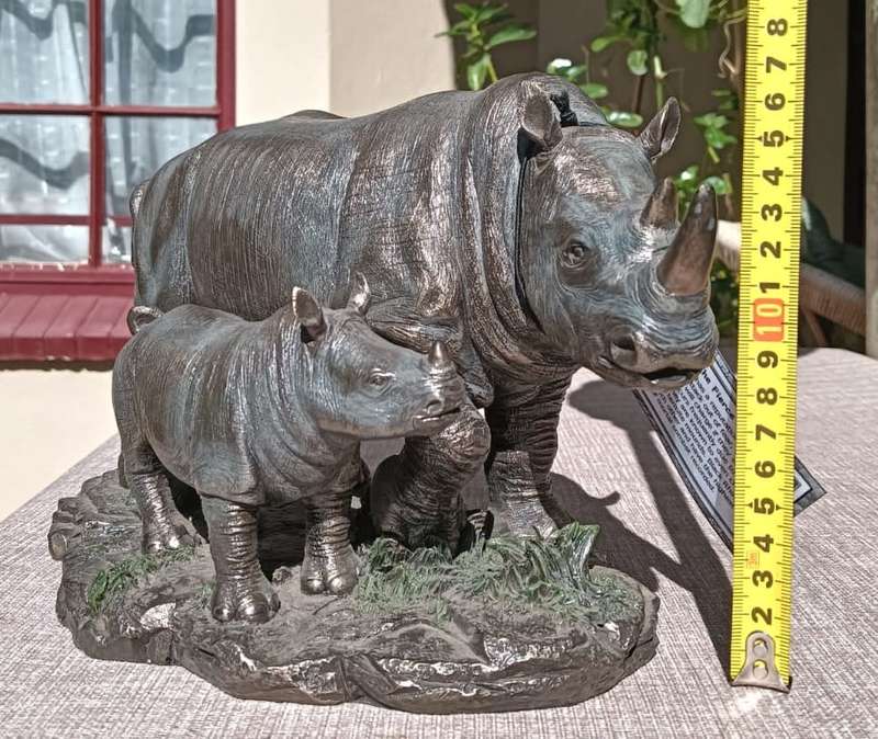 Faru the Fierce One Cold Cast Bronze African Black Rhino Sculpture Very Large 33cm Long by Zawadi