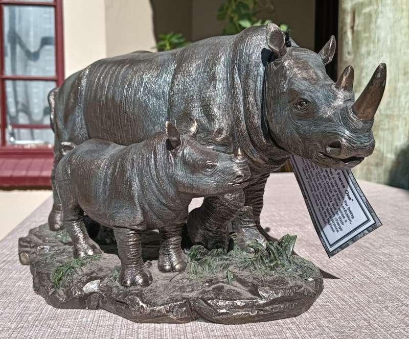 Faru the Fierce One Cold Cast Bronze African Black Rhino Sculpture Very Large 33cm Long by Zawadi