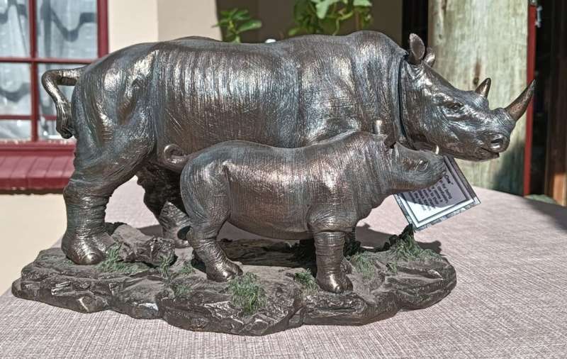 Faru the Fierce One Cold Cast Bronze African Black Rhino Sculpture Very Large 33cm Long by Zawadi