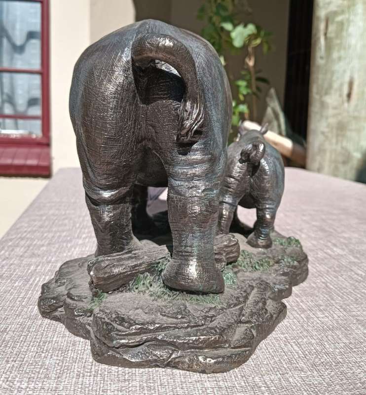 Faru the Fierce One Cold Cast Bronze African Black Rhino Sculpture Very Large 33cm Long by Zawadi