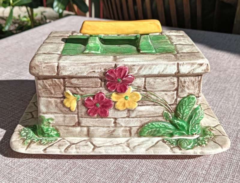 RARE FALCON WARE ENGLAND 1930S CERAMIC WISHING WELL LIDDED BUTTER DISH HANDPAINTED!